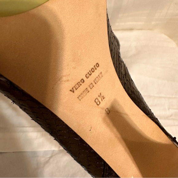 Julie Lopez Heels - Picture 2 of 9